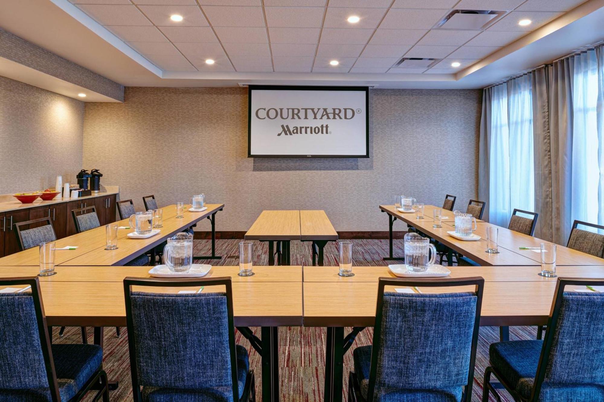 Courtyard By Marriott Jackson Hotel Exterior photo
