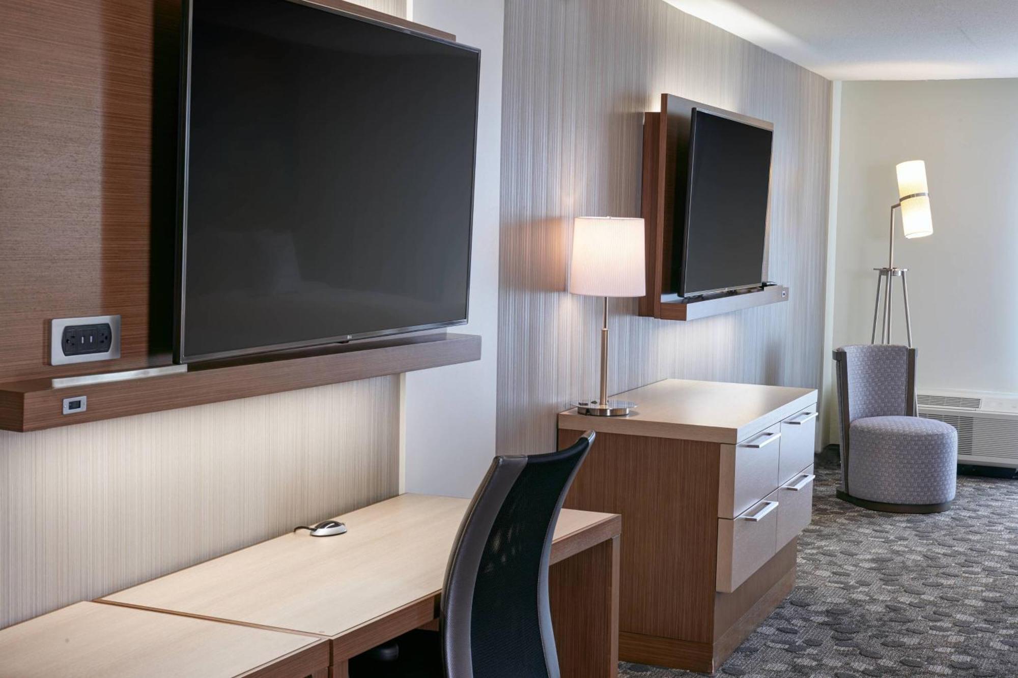 Courtyard By Marriott Jackson Hotel Exterior photo