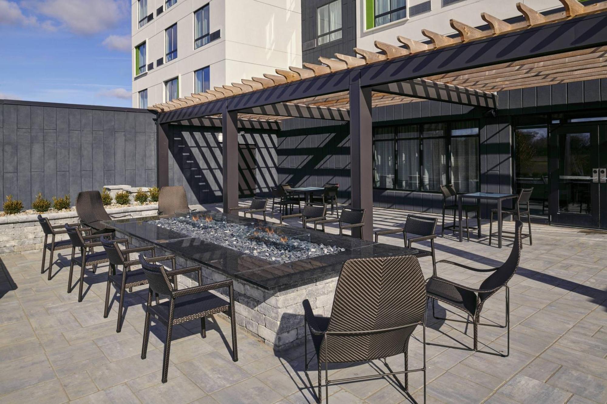 Courtyard By Marriott Jackson Hotel Exterior photo
