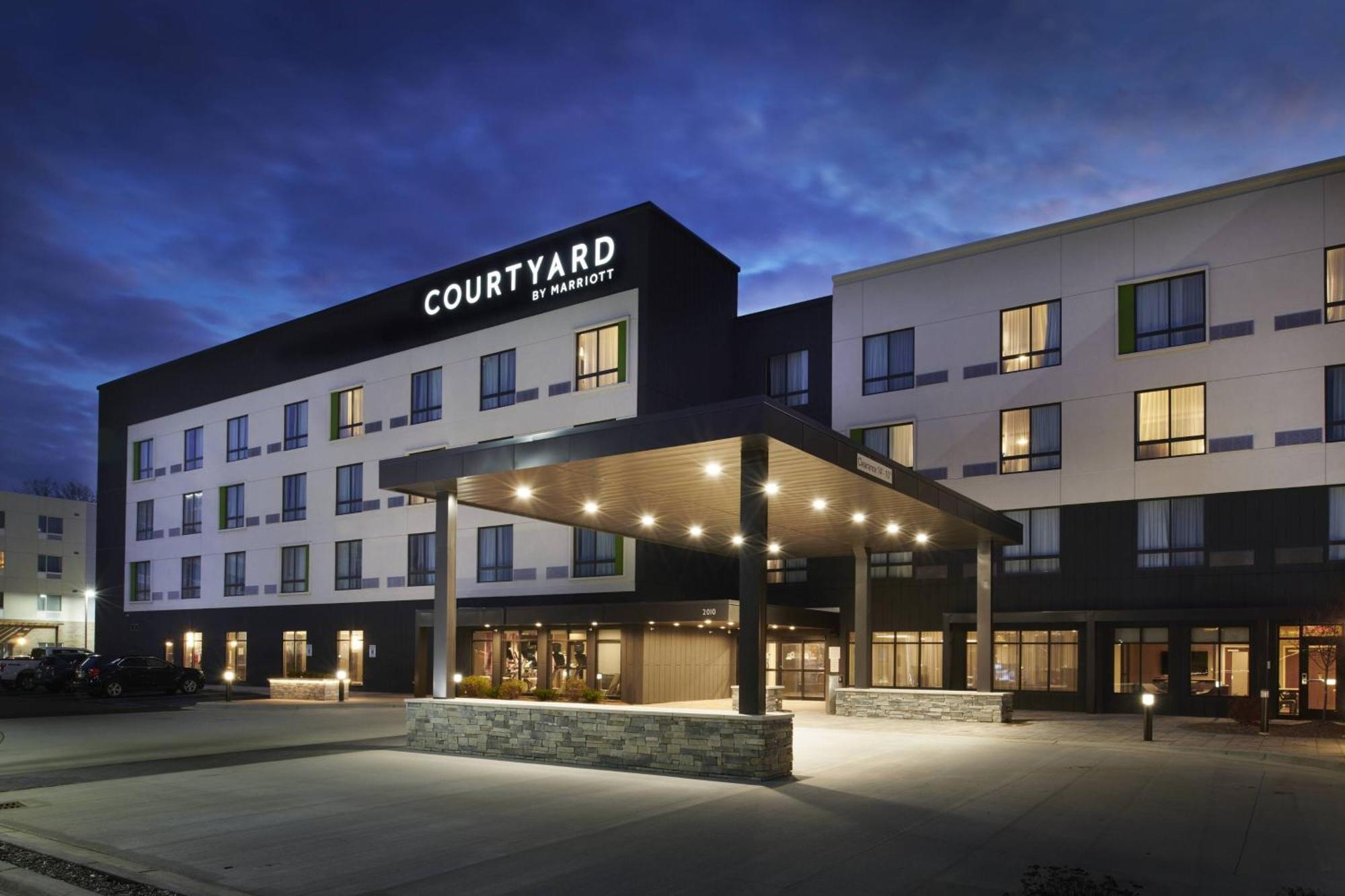 Courtyard By Marriott Jackson Hotel Exterior photo